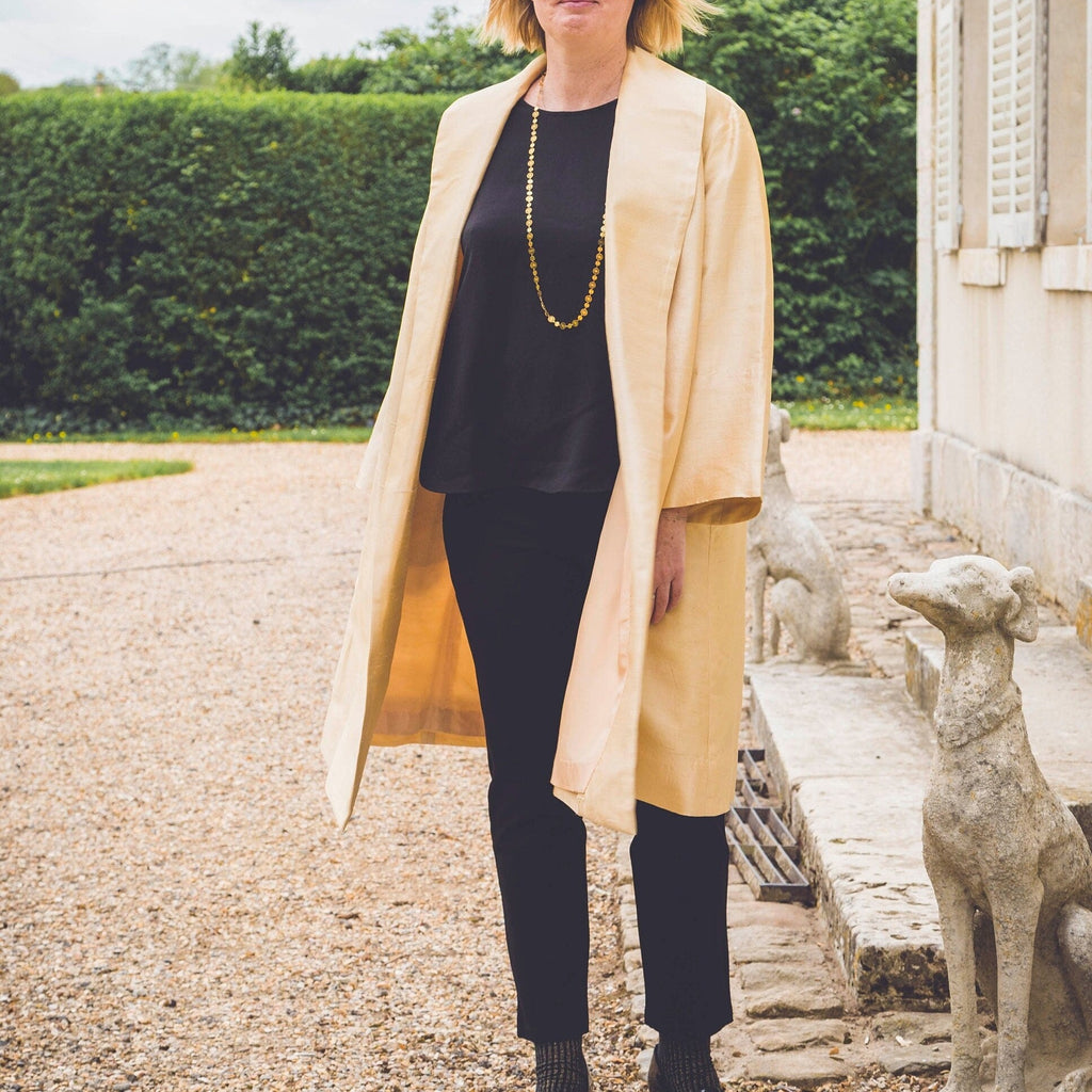 Magnifique Manteau De Soirée Vintage Des Années 1960 En Soie Shantung Perlée Verte Avec Manteau Opéra Magnifique Manteau De Soirée Vintage Des Années 1960 En Soie Shantung Perlée Verte Avec Manteau Opéra