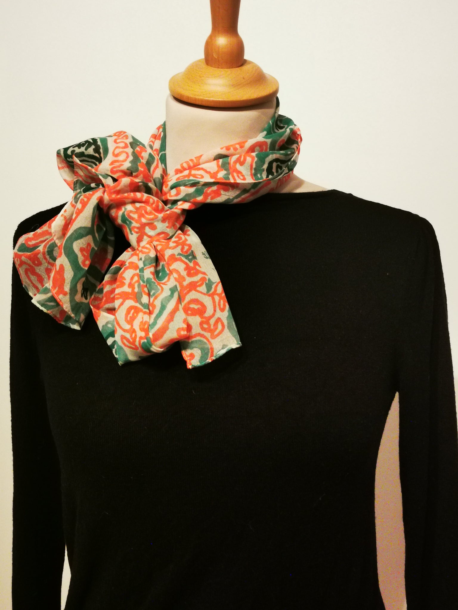 Foulard Givenchy blanc, rose et vert - Made in Italy