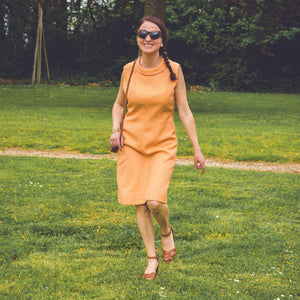 Robe à col rond "esprit Jackie Kennedy" orange pêche-abricot