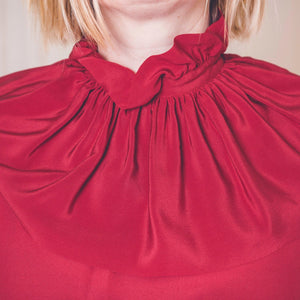 BURBERRY LONDON Blouse en soie rouge col Pierrot - Made in France